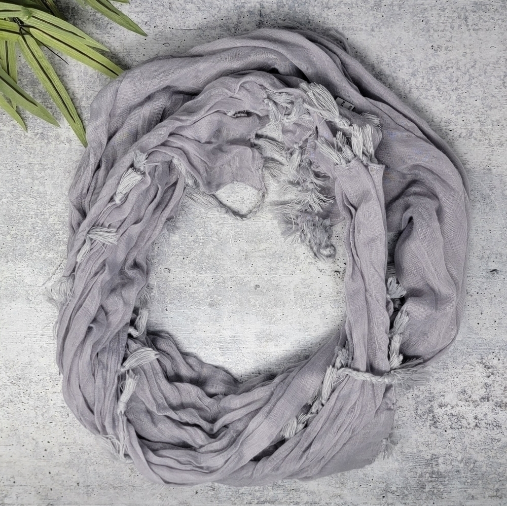 Lightweight Gray Tassel Scarf